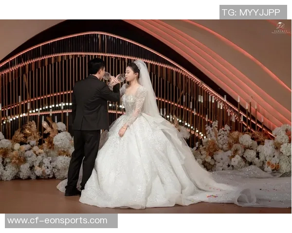 郎才女貌情深似海段刘愚妻子分享甜蜜合照庆祝六周年纪念日