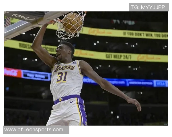 托马斯布莱恩特绝杀被帽愤怒推开摄像头引发热议